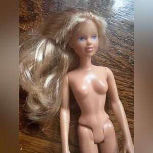 Vintage Hasbro Maxie’s Friend Carly Doll Strawberry Blonde Hair Purple eyes